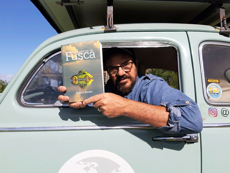 Nauro Júnior lança “A vida cabe em um Fusca” em Brasília e Belo Horizonte