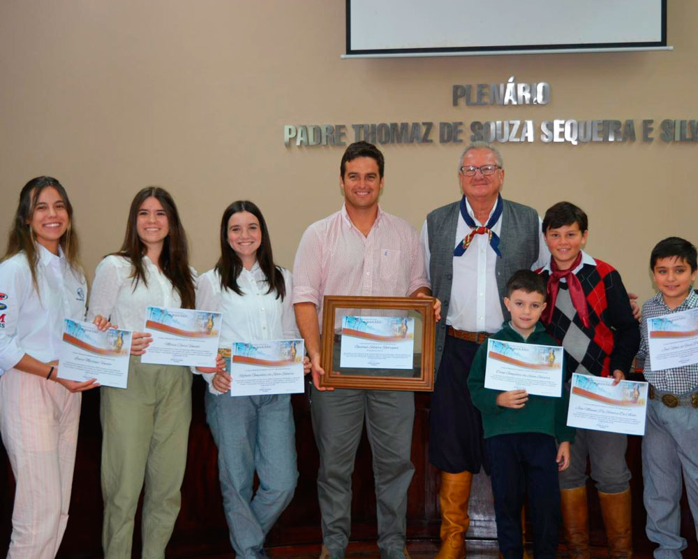 Jaguarão: Câmara homenageia participantes da Credenciadora ao Freio de Ouro