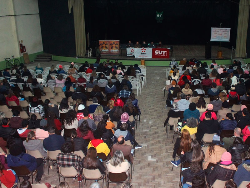 Pelotas: Municipários aprovam proposta de reajuste salarial e do vale-alimentação
