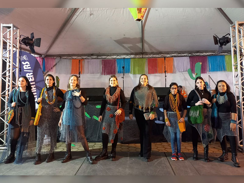 Emater/RS-Ascar promove desfile de moda sustentável com produtos da Pesca Artesanal em Rio Grande