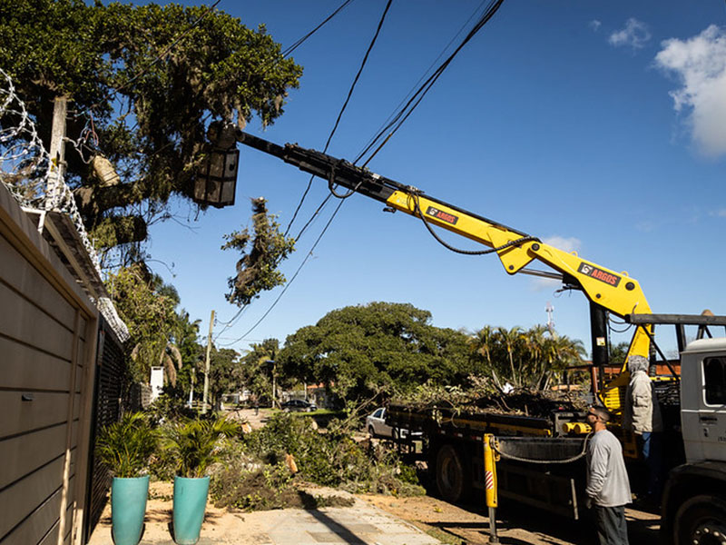 Pelotas: Prefeitura intensifica serviços de reparos após ciclone