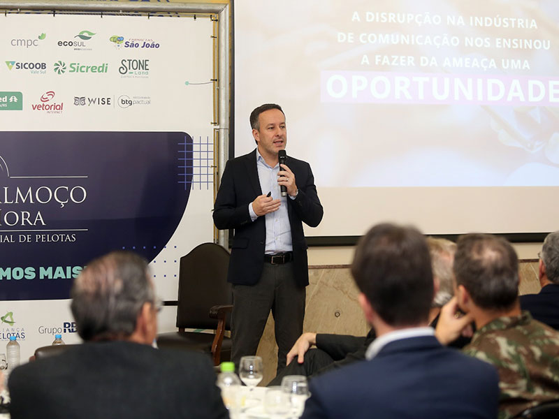 Pelotas: O futuro da comunicação foi pauta da reunião-almoço da ACP com CEO do Grupo RBS