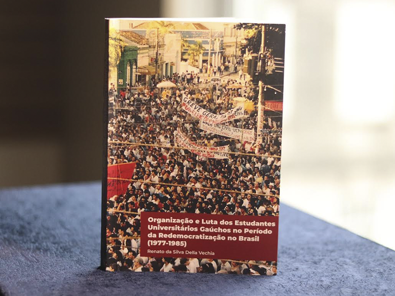 Pelotas: Professor da UCPel lança livro que resgata a história do movimento estudantil gaúcho