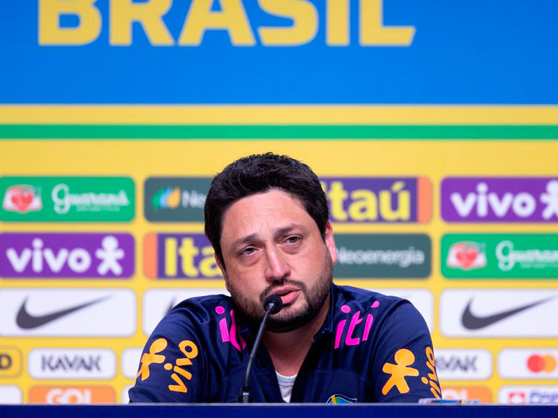Arthur Elias é o novo técnico da seleção feminina de futebol