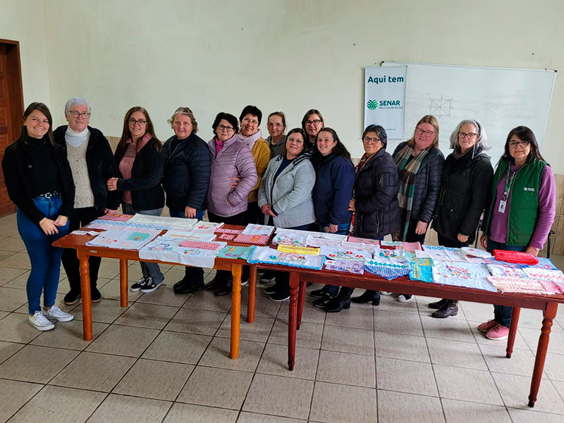 Curso de Bordado à Mão realizado em Morro Redondo