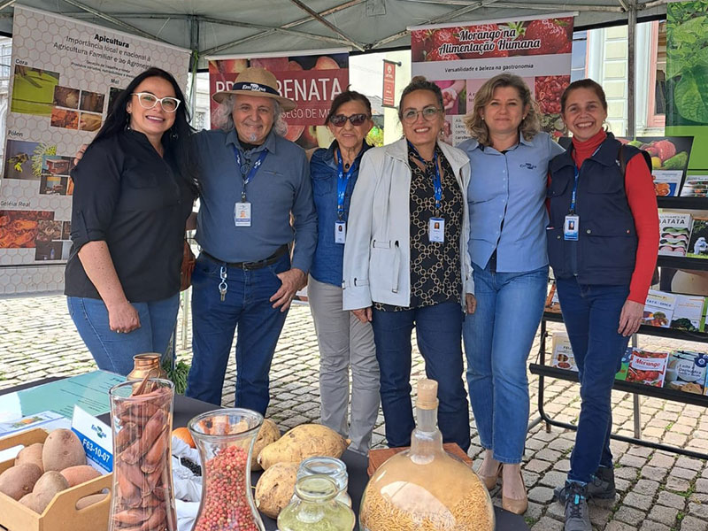 Emater/RS-Ascar participa da Semana da Alimentação em Pelotas