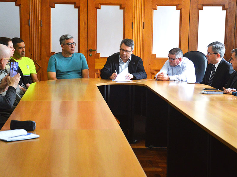 Rio Grande: Prefeitura assina decreto regulamentando serviços de transporte inclusivo