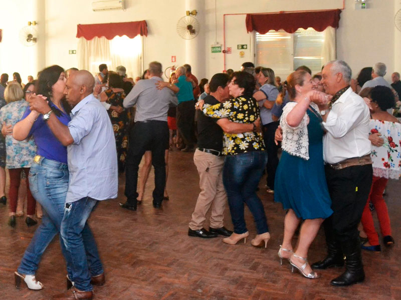 baile-idosos-ag