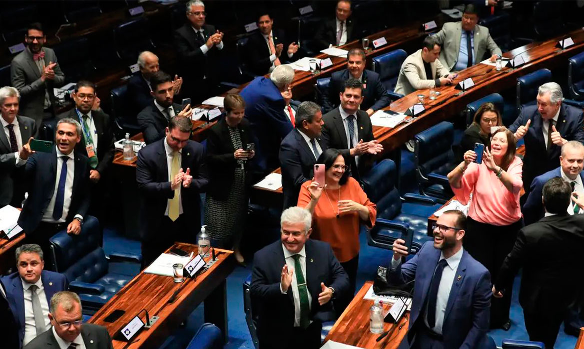 Foram 52 votos a favor e 18 contrários, o mesmo placar nos dois turnos. Eram necessários 49 votos para aprovação. (Foto: Agência Brasil)