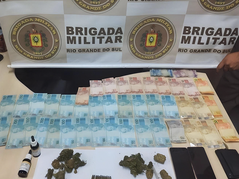 Duas pessoas foram presas por tráfico internacional de drogas em Jaguarão