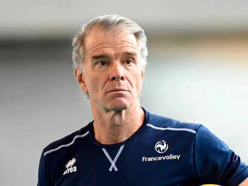 Bernardinho assume o comando da seleção masculina de vôlei