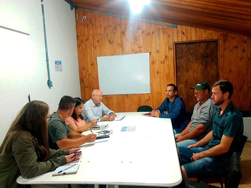 Vice-prefeita de Morro Redondo trata de apoio da Embrapa com a SMDRT e a COOPAMOR