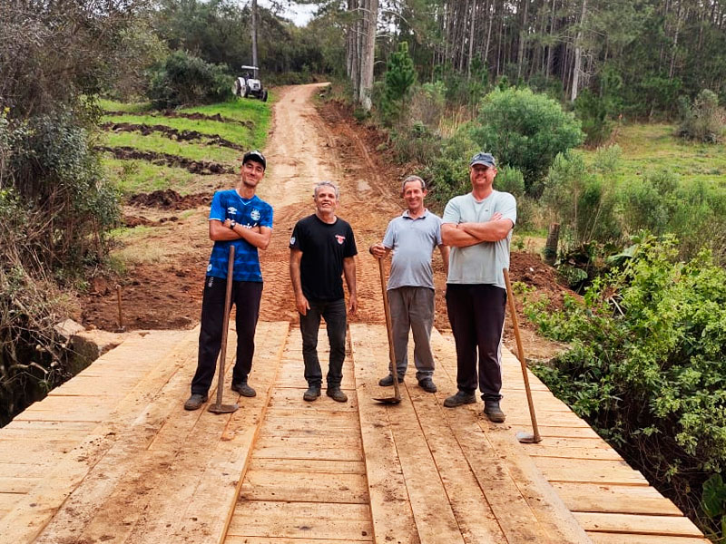 Secretaria de Obras de Morro Redondo promove melhorias em sete pontes