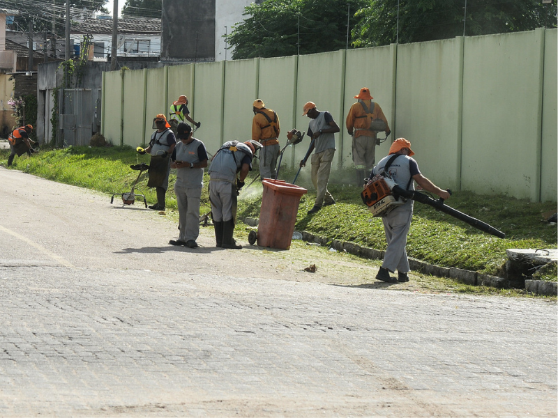 Prefeitura de Pelotas recolhe cinco cargas de entulhos no mutirão contra dengue