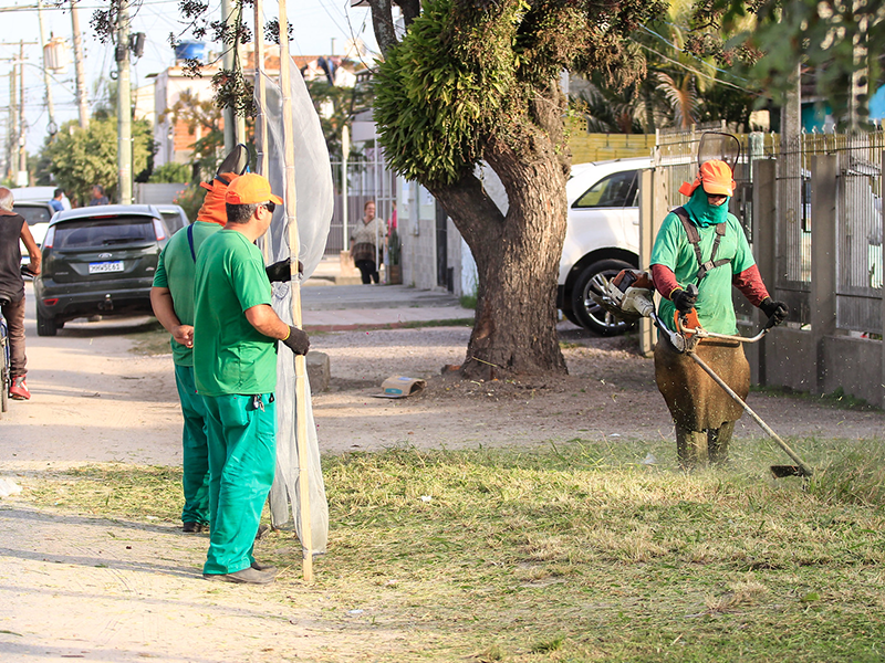 Pelotas: Município mantém trabalhos de limpeza e manutenção de praças