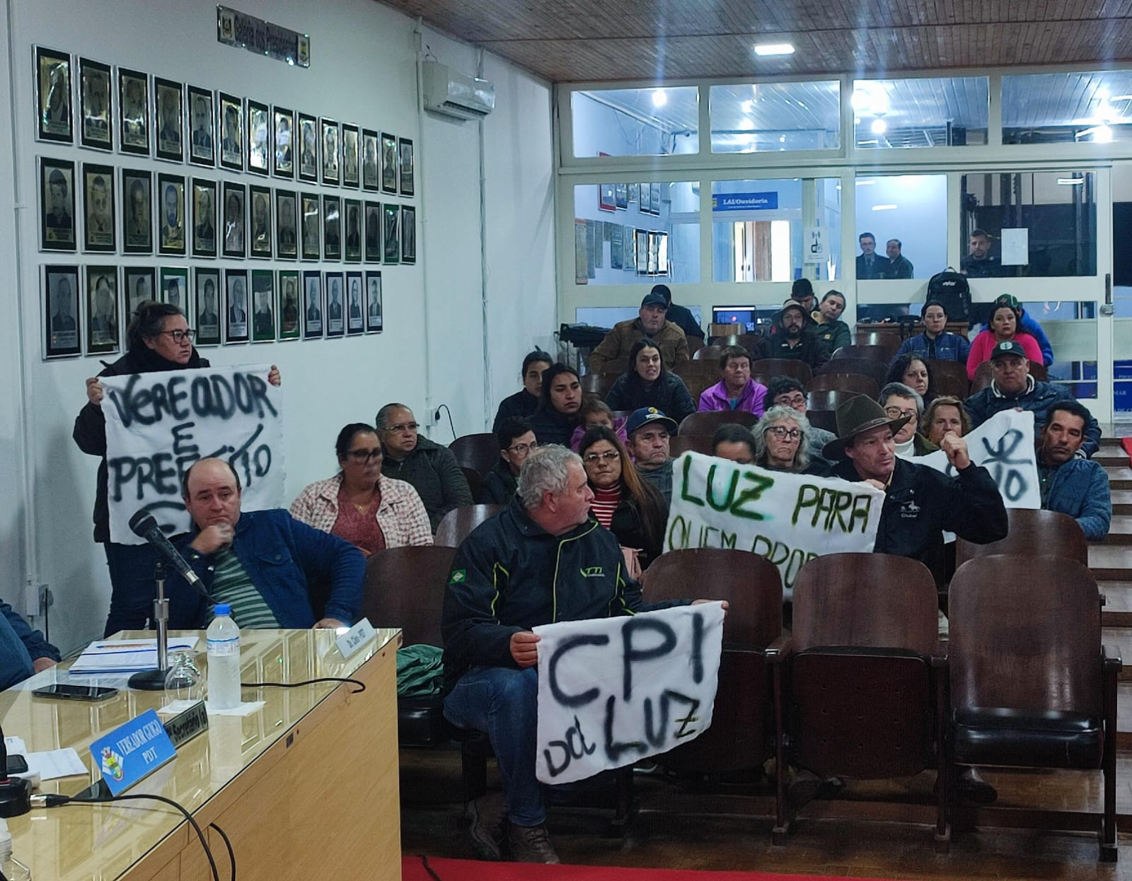 Moradores da zona rural de Arroio Grande voltam a protestar por falta de energia elétrica