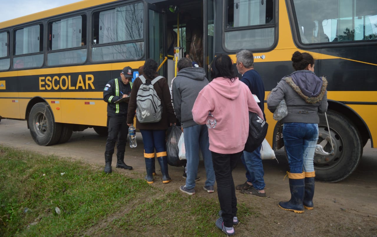 31 pessoas permanecem em abrigos municipais após enchentes em Rio Grande