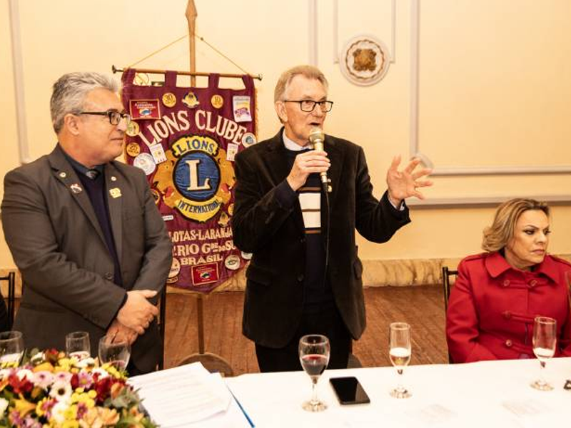 Pelotas: Idemar prestigia posse do novo presidente do Lions Clube Laranjal