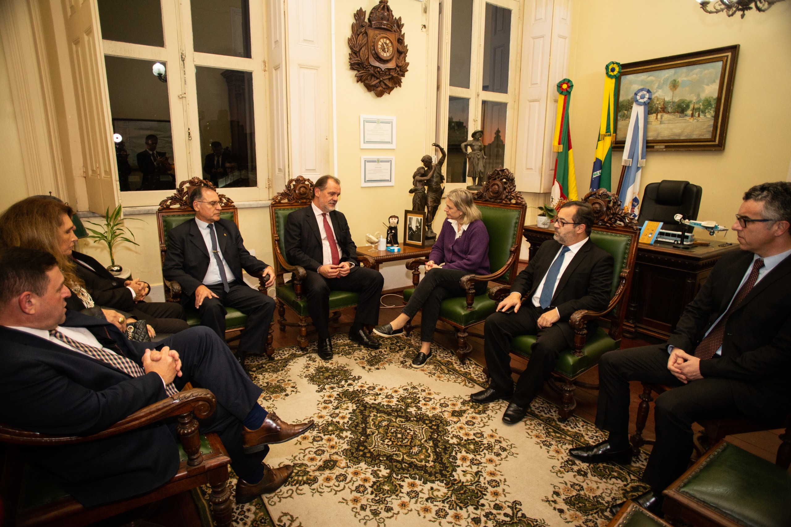 Prefeita de Pelotas recebe comitiva do Tribunal de Justiça do RS