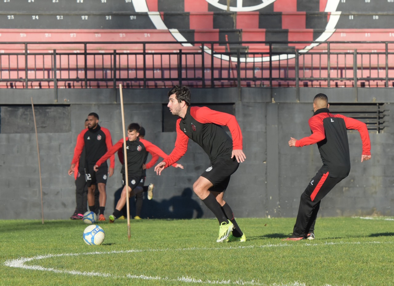 Brasil joga neste domingo (21) contra o Concórdia