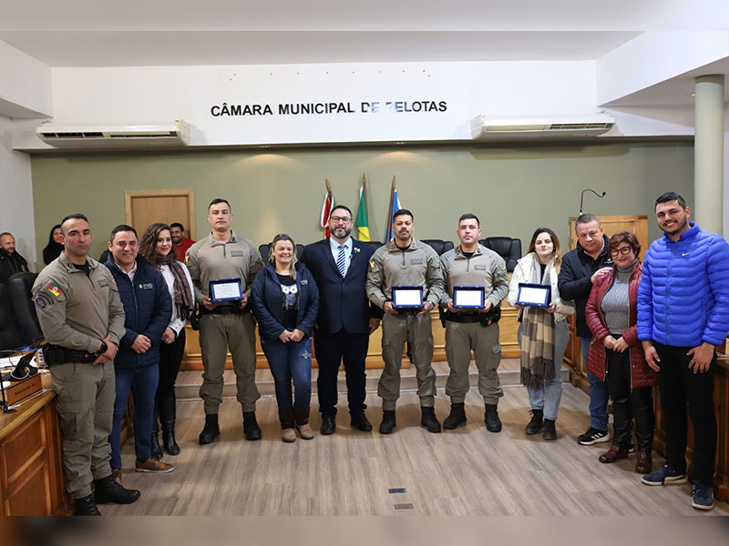 camara-homenagem