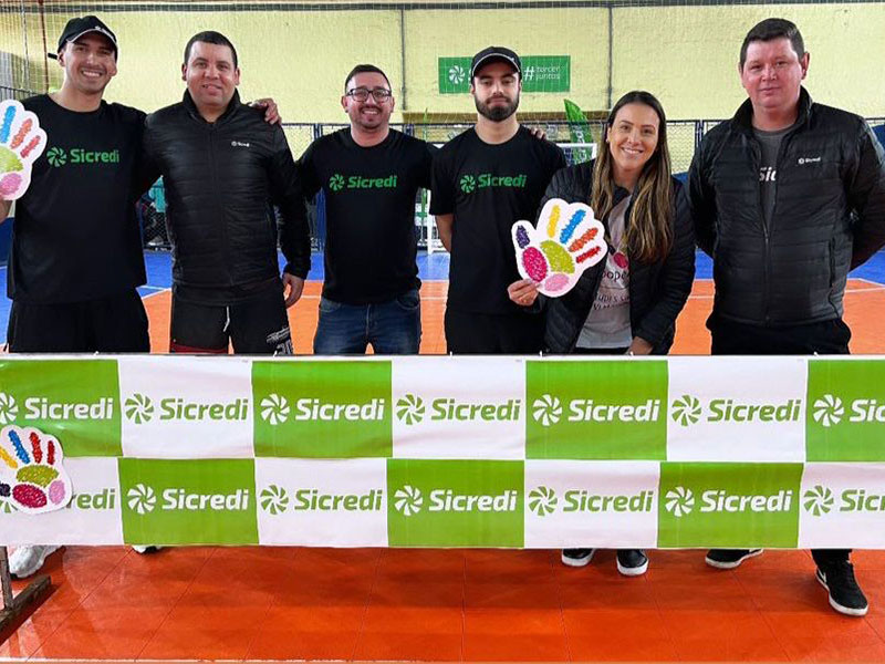 Torneio de futsal solidário arrecada mais de 200 kg de alimentos em Cerrito