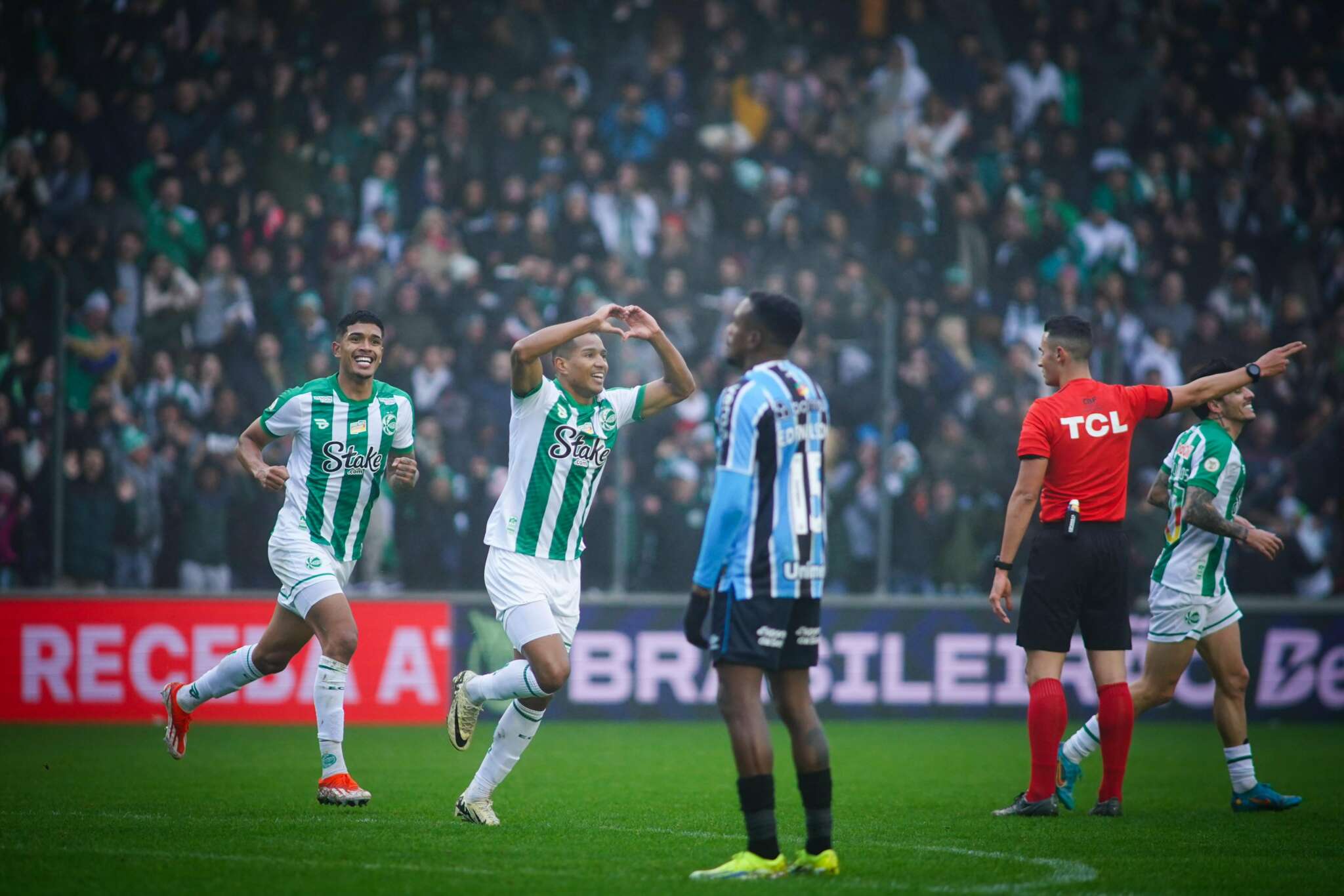 Grêmio é atropelado pelo Juventude e perde de 3 a 0 no Alfredo Jaconi