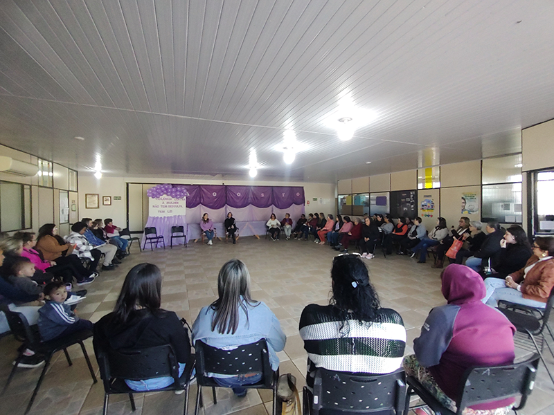 Prefeitura de Herval realiza roda de conversa entre mulheres sobre o Agosto Lilás