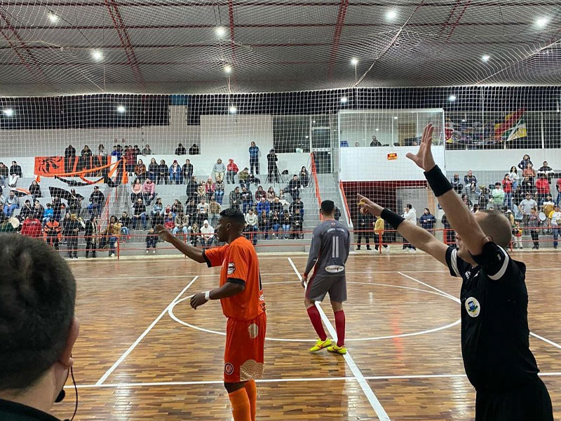 Jaguarão Futsal empata com o Vamo Dale e mantém liderança dividida na Série Prata