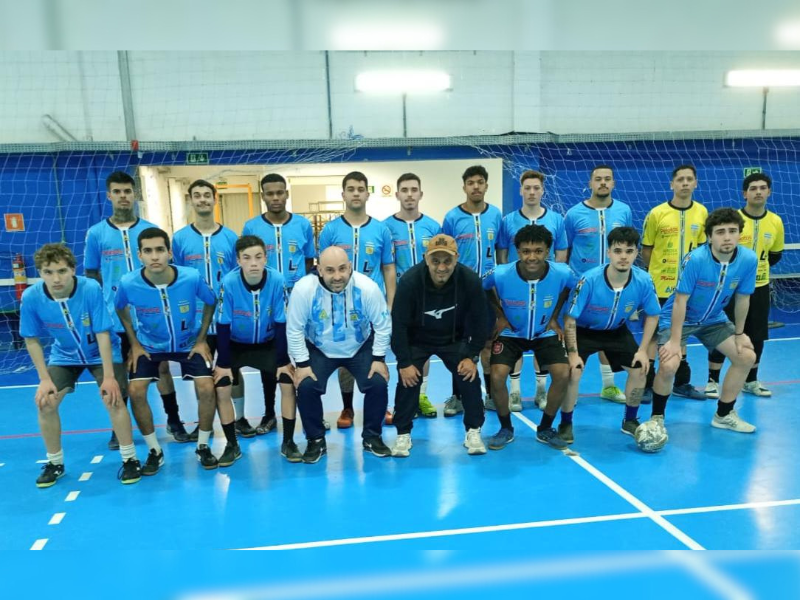 Diretor de Desportos de Pelotas motiva atletas do sub-20 em treino para o Campeonato Gaúcho