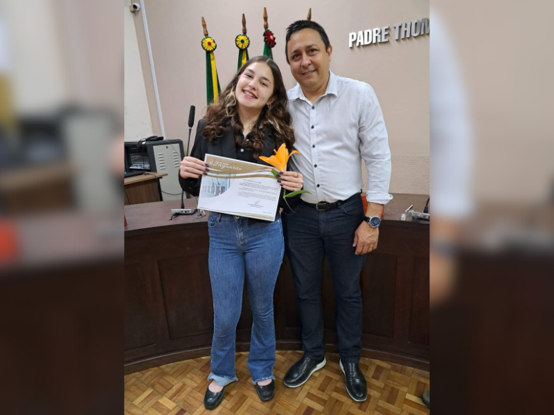 Câmara de Vereadores de Jaguarão presta homenagem à aluna da Escola Carlos Alberto Ribas por medalha na OBMEP