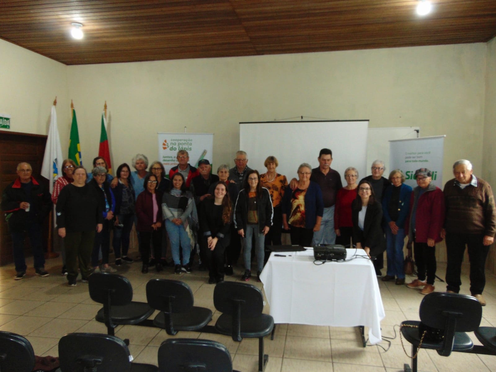 Sicredi realiza oficina de Proteção Financeira para idosos em Morro Redondo