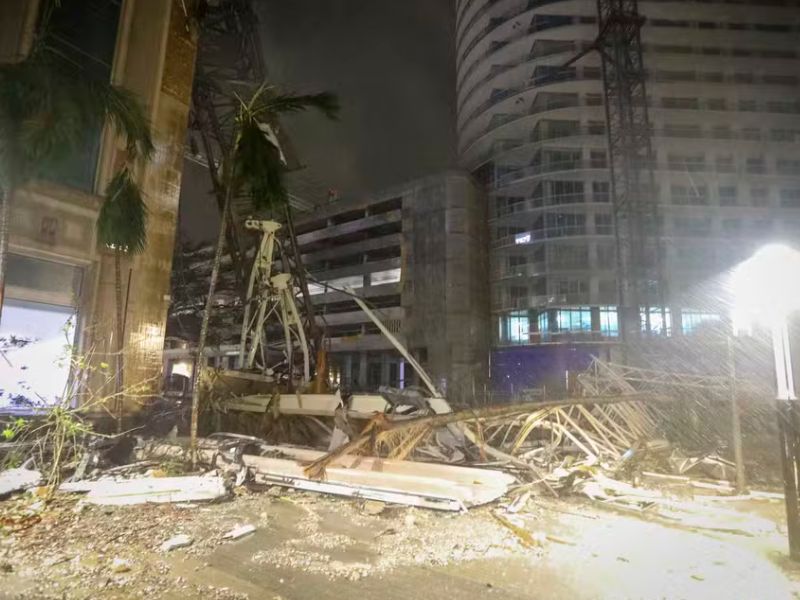 Furacão Milton deixa ao menos dez mortos nos EUA e causa devastação