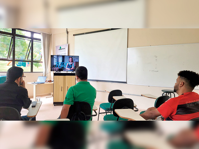 Casa Azpiroz apresenta documentários nas instituições de ensino de Jaguarão