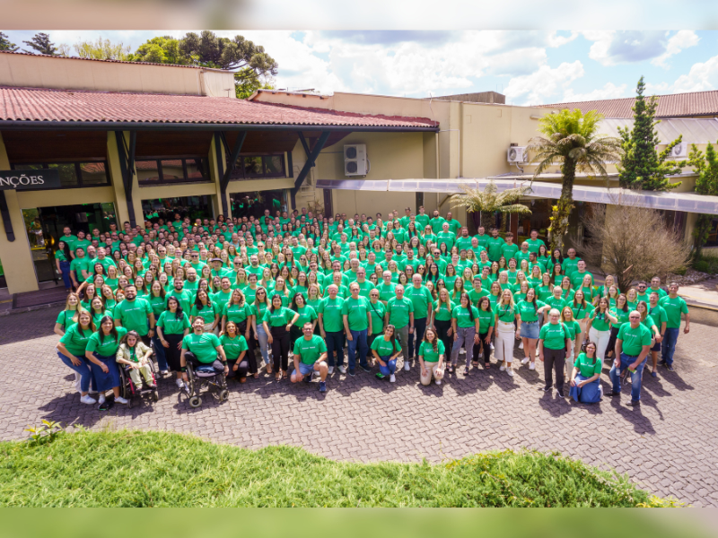 Sicredi Interestados celebra início das comemorações dos 40 anos da cooperativa em Gramado