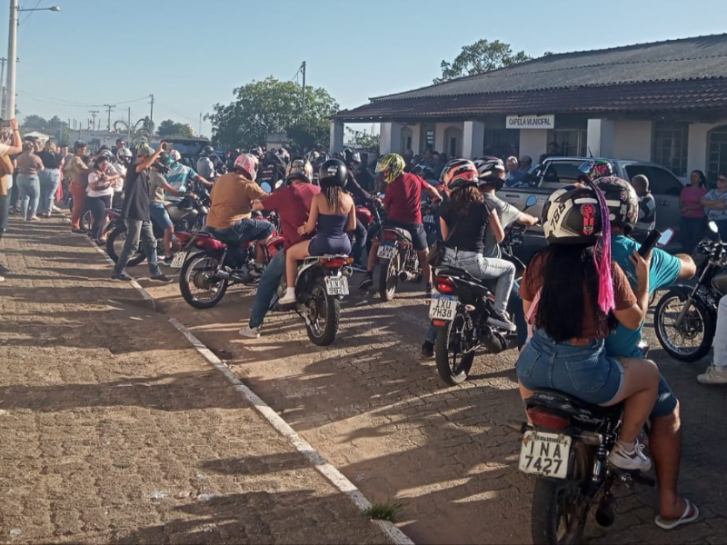 Homenagem ao entregador que morreu a caminho do trabalho comove a comunidade de Piratini