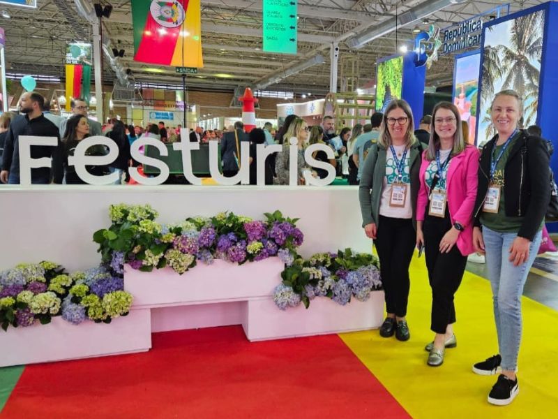 Representante de Arroio do Padre participam do FESTURIS em Gramado
