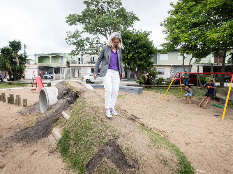 Prefeita de Pelotas inaugura três praças na Guabiroba