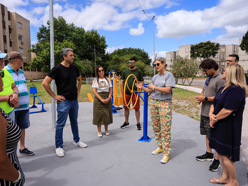 Pelotas: Prefeita inaugura nova praça da Cohabpel