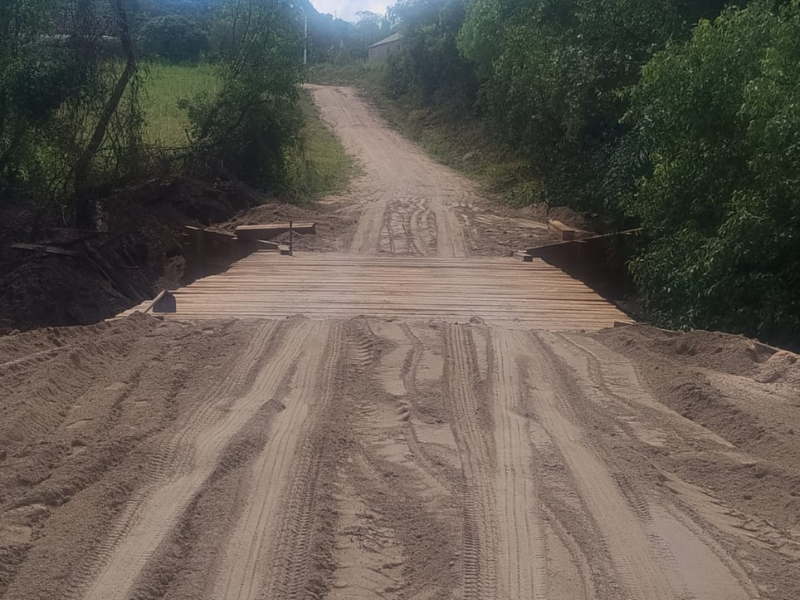 Secretaria de Obras de Morro Redondo conclui construção da nova ponte na colônia Afonso Pena