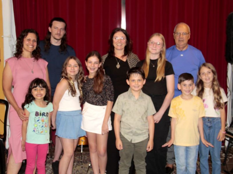 Entardecer Musical alusivo ao Natal é realizado no Espaço Waltzer Musik em Morro Redondo