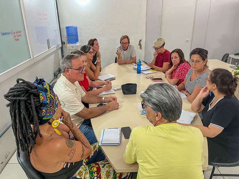 Pelotas: SME realiza reunião com direções das escolas de turno integral