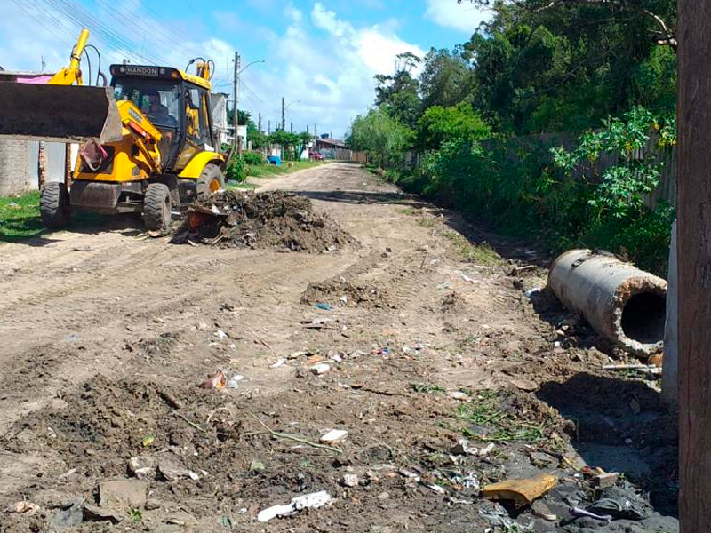 Secretaria de Zeladoria realiza serviços de manutenção ao longo de bairros de Rio Grande