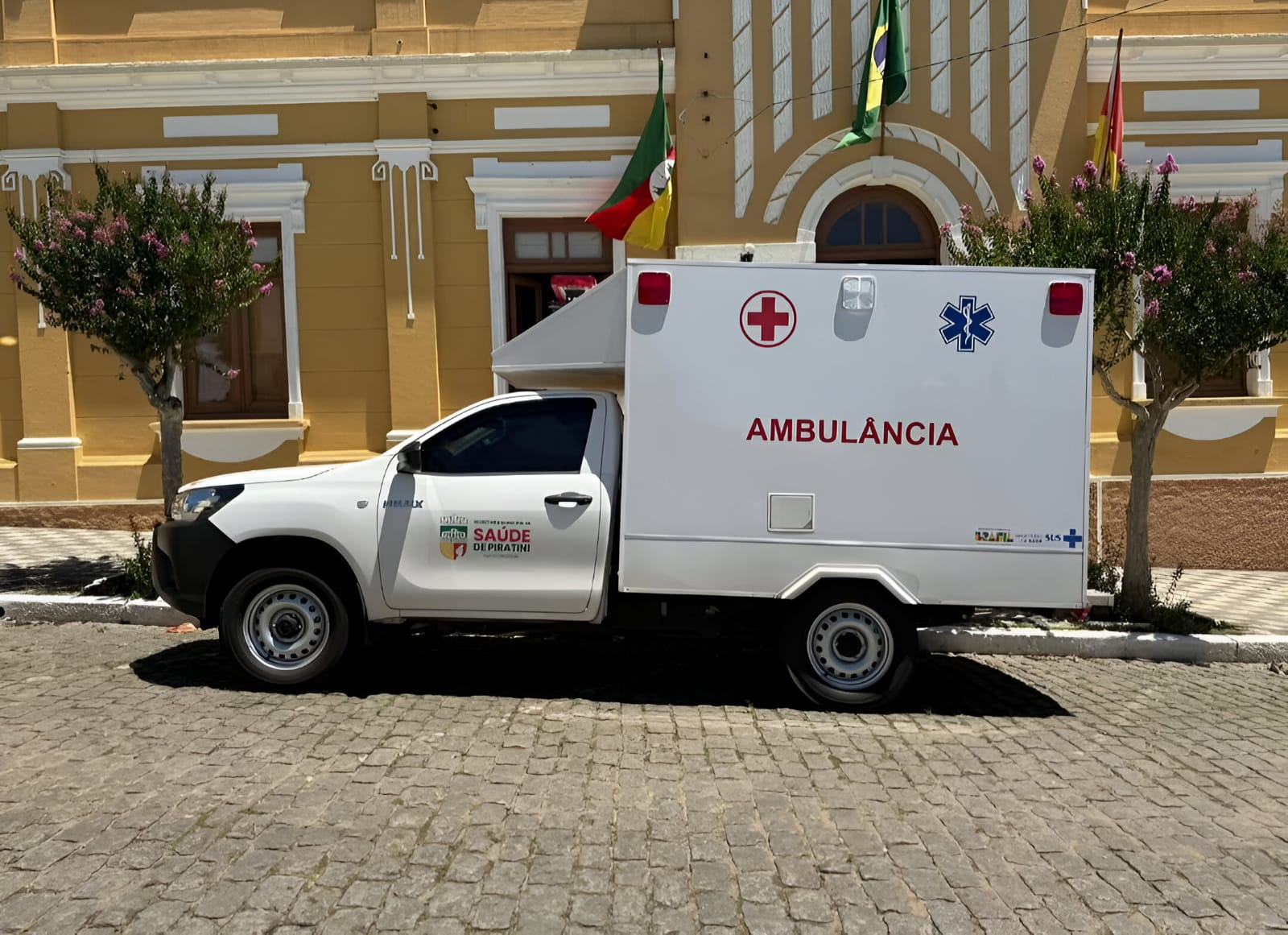 Prefeitura de Piratini adquire uma nova ambulância para reforçar atendimentos