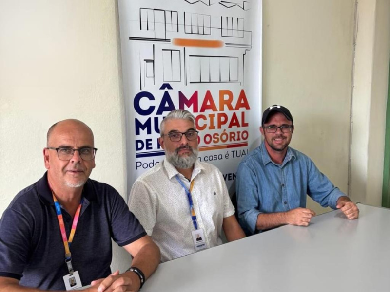 Câmara de Vereadores de Pedro Osório recebe consultor da CEEE Equatorial