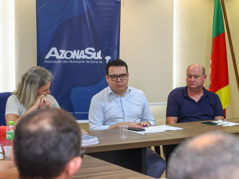 Prefeito de Pinheiro Machado assume a presidência da Azonasul
