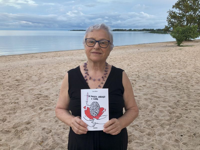 Lançado o novo livro da escritora Cleia Dröse em São Lourenço do Sul