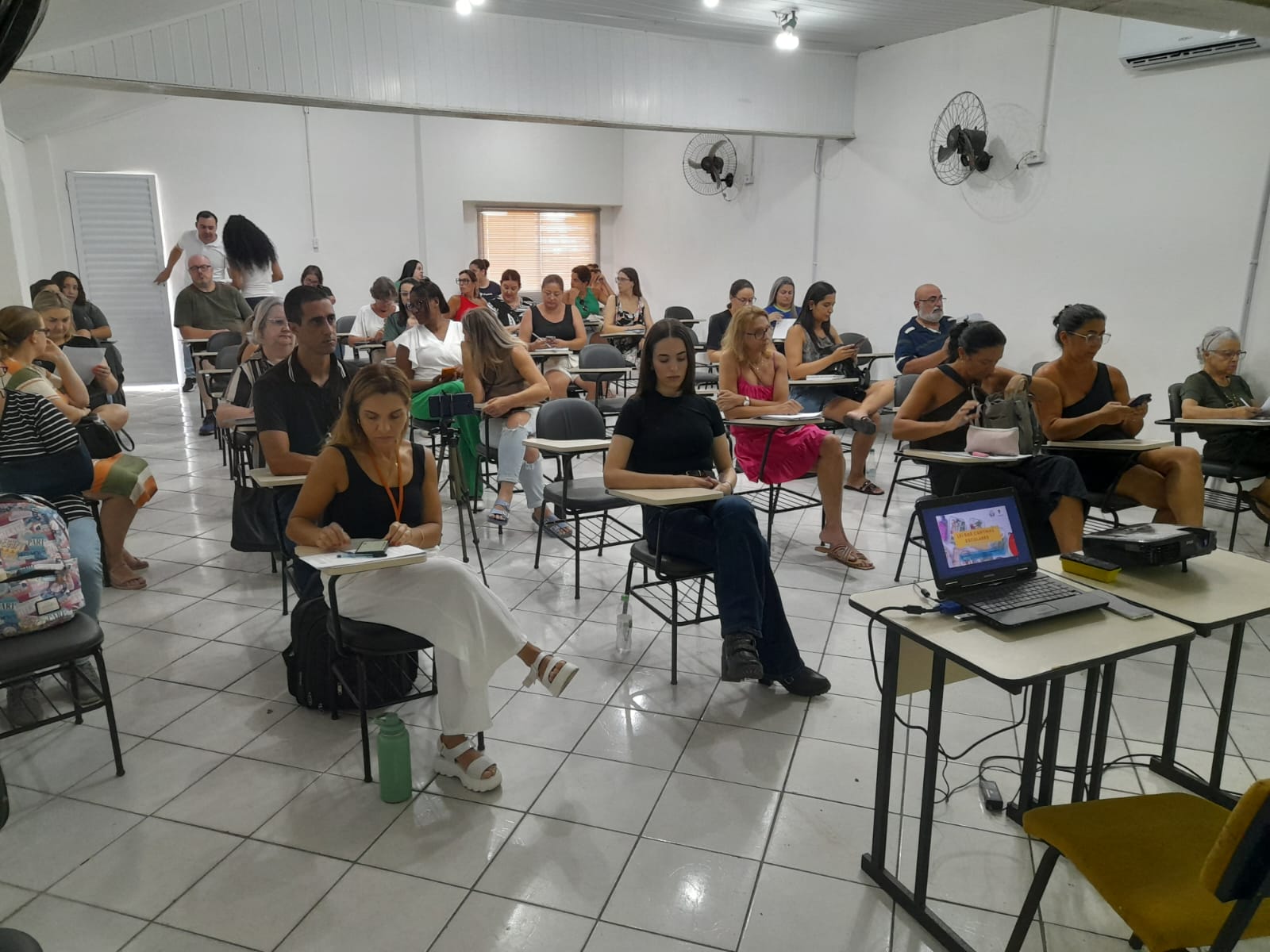 Visa orienta sobre alimentos à venda em cantinas escolares