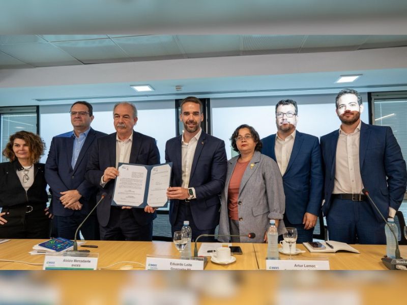 Governador assina acordo de cooperação técnica com o BNDES para o desenvolvimento de projetos de resiliência climática para o RS