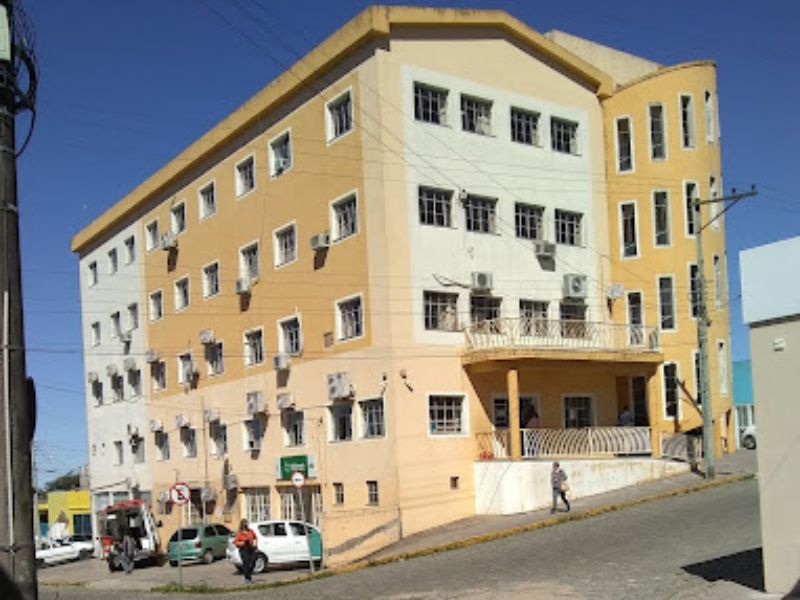 Canguçu: Prédio que sedia secretarias terá um elevador